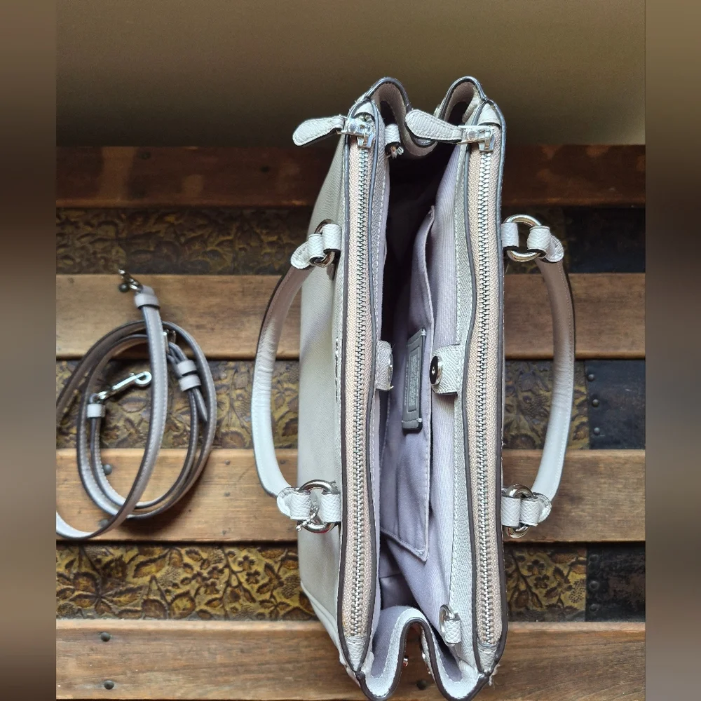 COACH SURREY CARRYALL - Picture 9 of 10